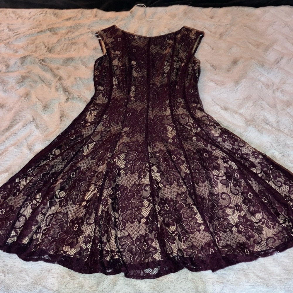 Very flattering and beautiful maroon lace full skirt dress $22